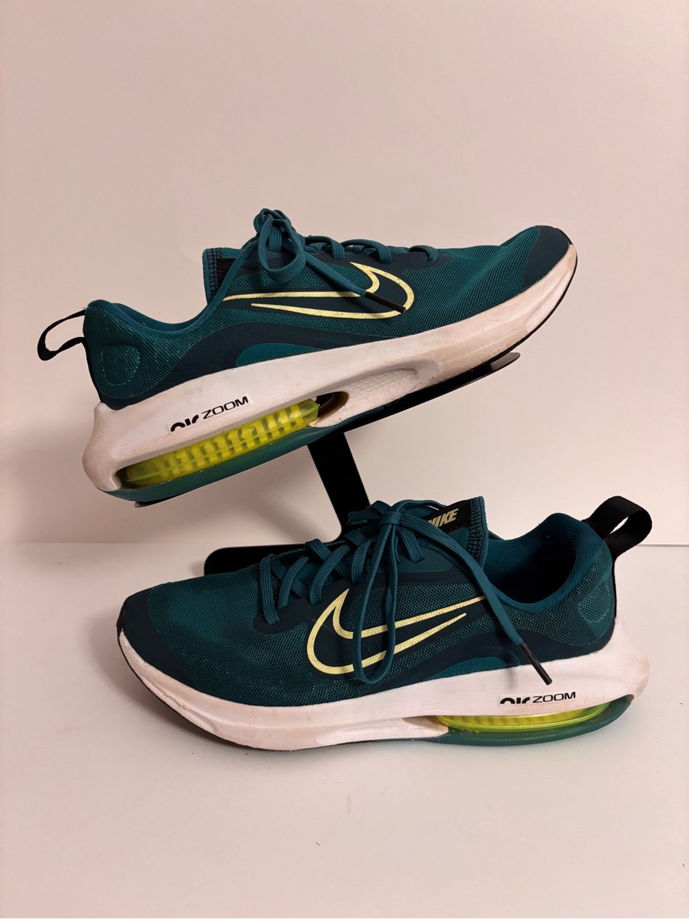 Nike Air Zoom Arcadia 2 GS in the "Bright Spruce" colorway size 5Y